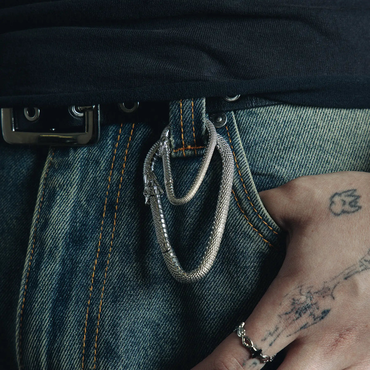 OUROBOROS CARABINER