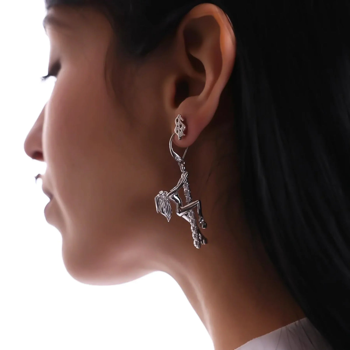 DOLLAR STUD EARRING