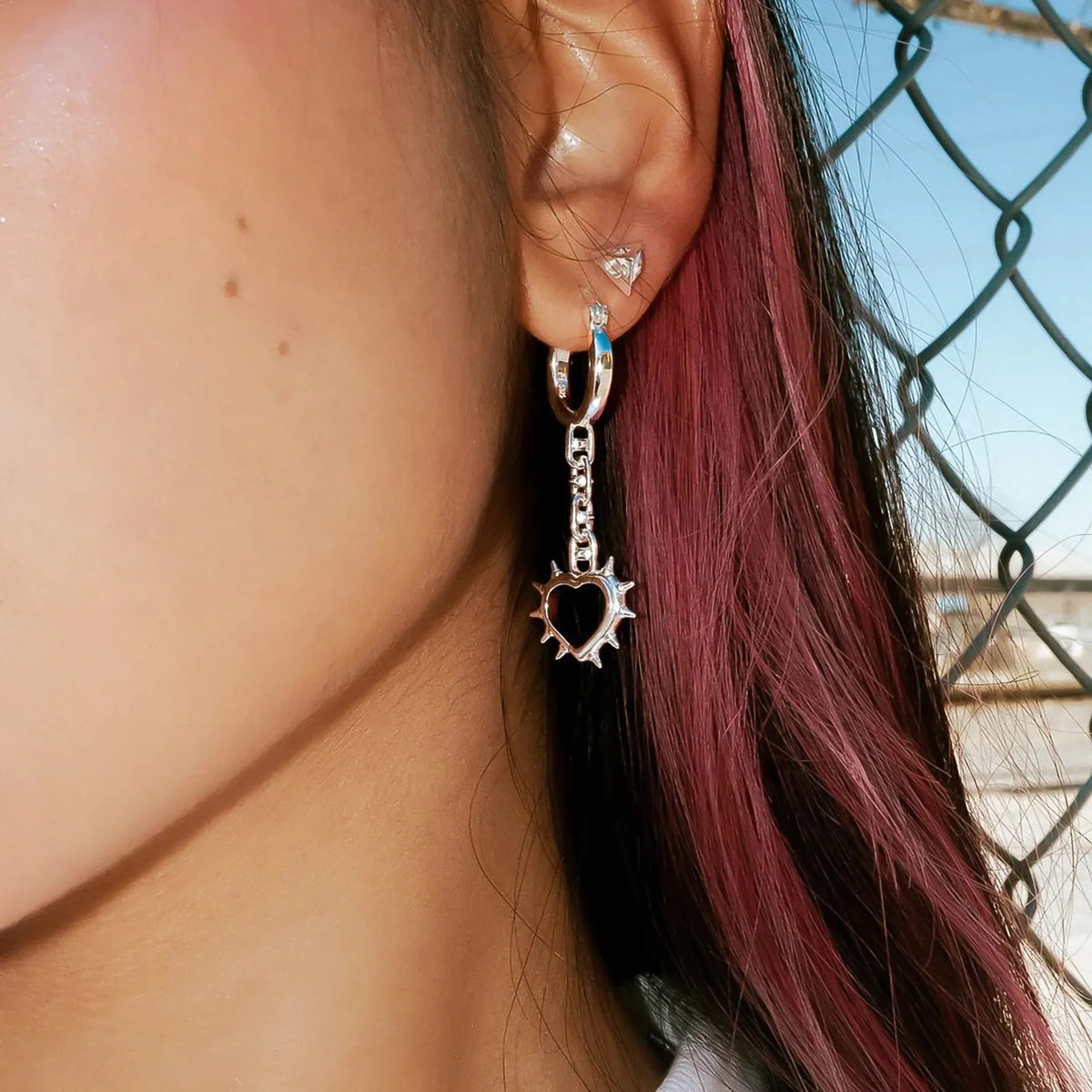 SPIKE HEART EARRING