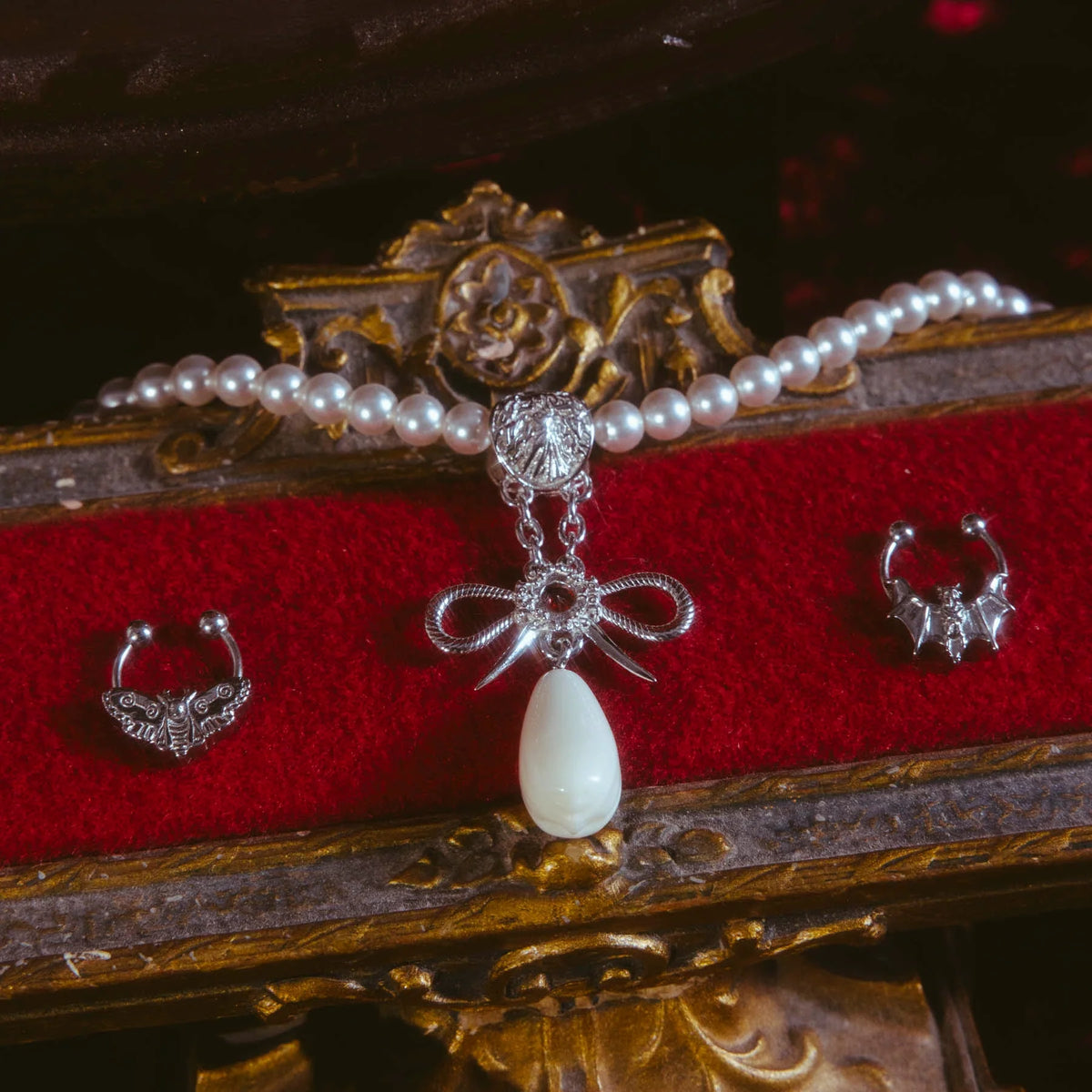 CHAIN OF REPUTATION