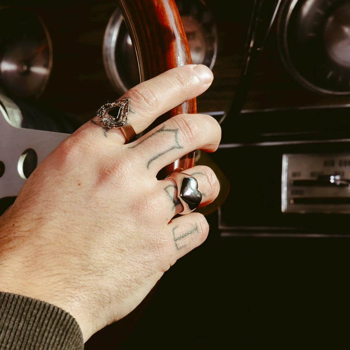 HEART RING