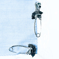 PUNK SAFETY PIN PENDANT